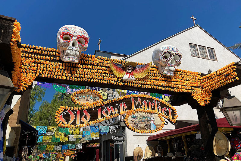This image displays photo of the Paddle Pub San Diego